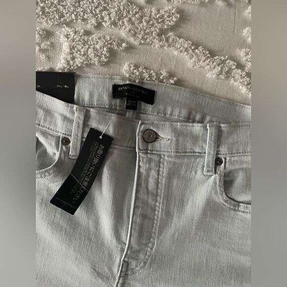 Banana Republic Slim Jean - Picture 9 of 16